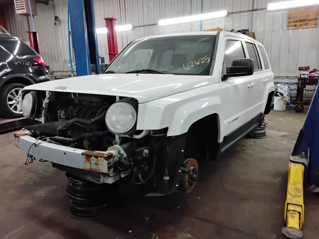 https://f005.backblazeb2.com/file/img-partshotlines-com/Inventory/MA472/Vehicle/27422_03.jpg