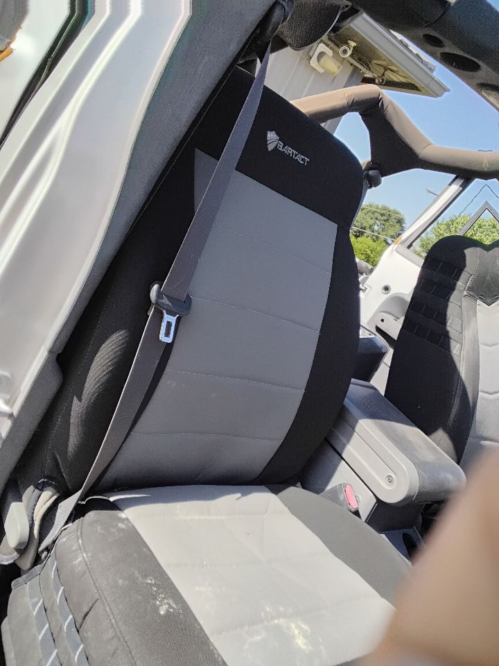 https://f005.backblazeb2.com/file/img-partshotlines-com/Inventory/MA472/Vehicle/27425_10.jpg