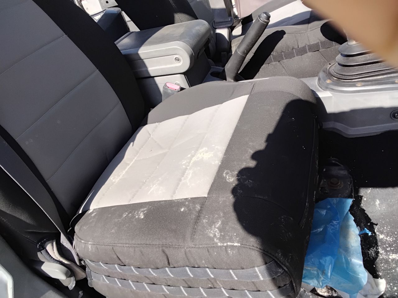 https://f005.backblazeb2.com/file/img-partshotlines-com/Inventory/MA472/Vehicle/27425_11.jpg