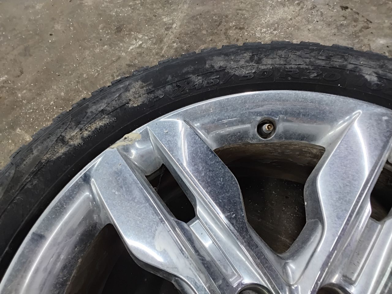 https://f005.backblazeb2.com/file/img-partshotlines-com/Inventory/MA472/Vehicle/27605_07.jpg