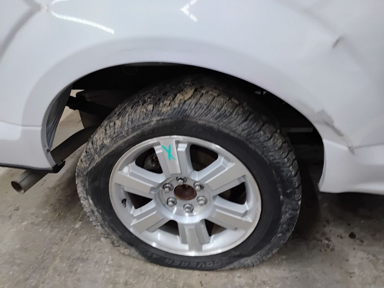 https://f005.backblazeb2.com/file/img-partshotlines-com/Inventory/MA472/Vehicle/27612_10.jpg