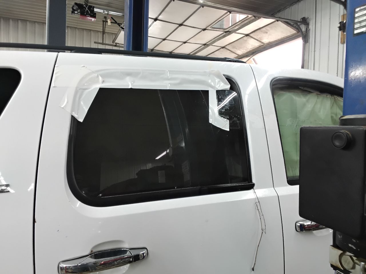 https://f005.backblazeb2.com/file/img-partshotlines-com/Inventory/MA472/Vehicle/27659_10.jpg