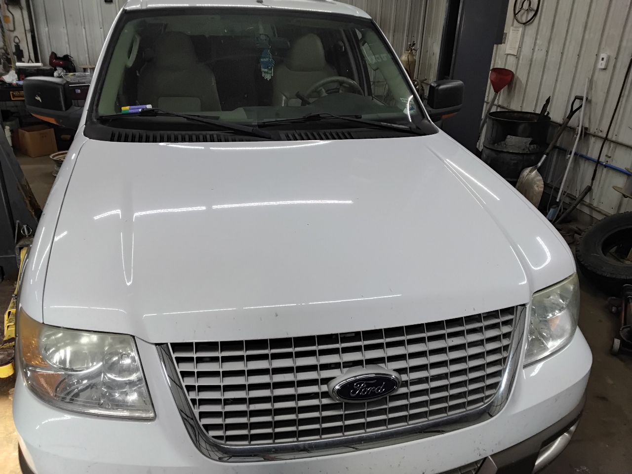 https://f005.backblazeb2.com/file/img-partshotlines-com/Inventory/MA472/Vehicle/27748_08.jpg