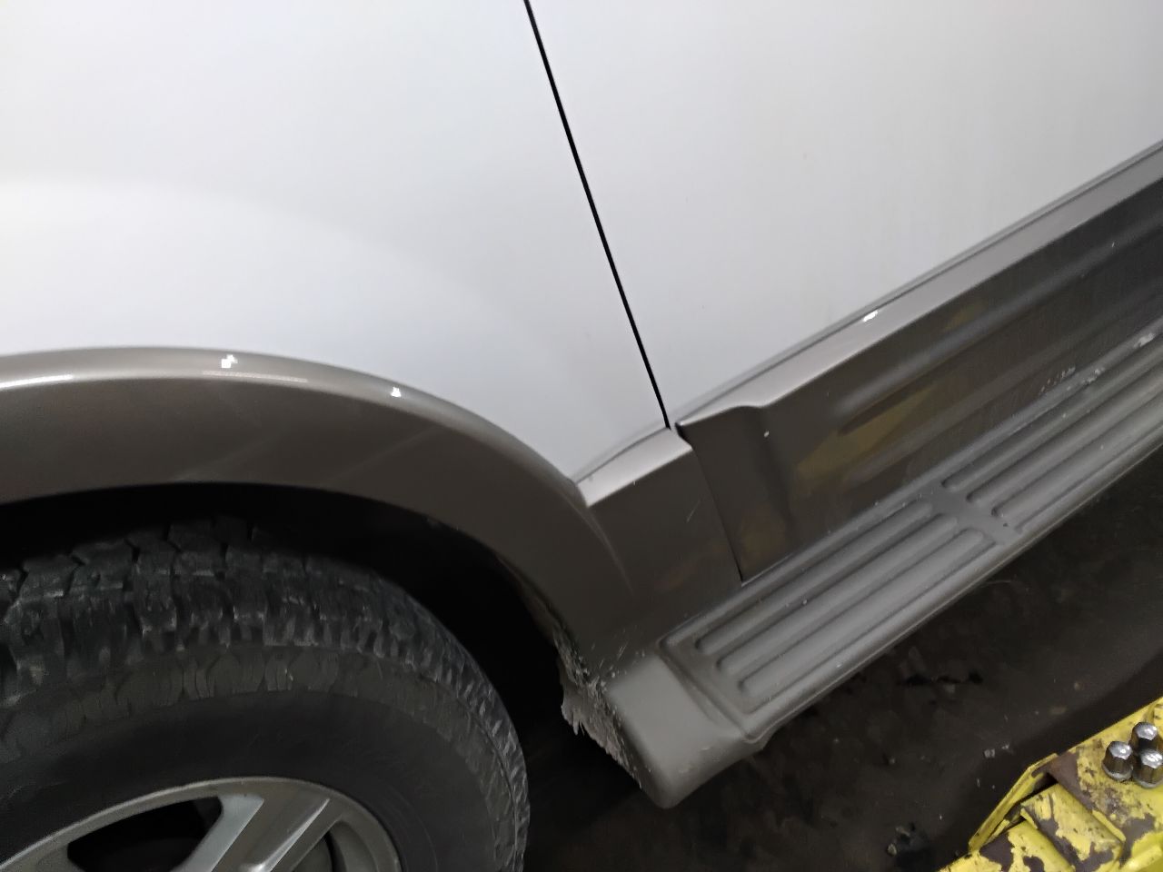 https://f005.backblazeb2.com/file/img-partshotlines-com/Inventory/MA472/Vehicle/27748_11.jpg
