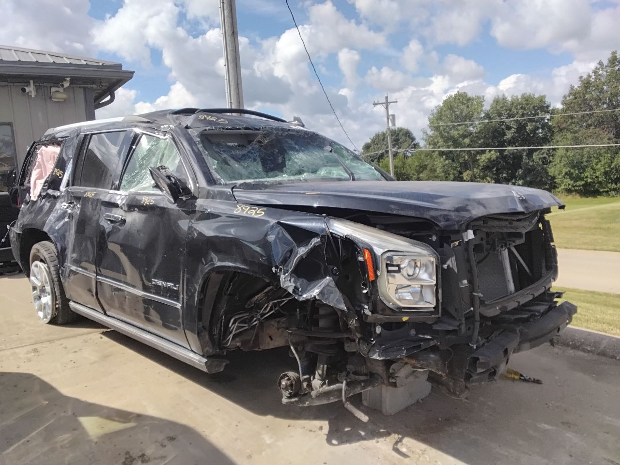 https://f005.backblazeb2.com/file/img-partshotlines-com/Inventory/MA472/Vehicle/27819_01.jpg
