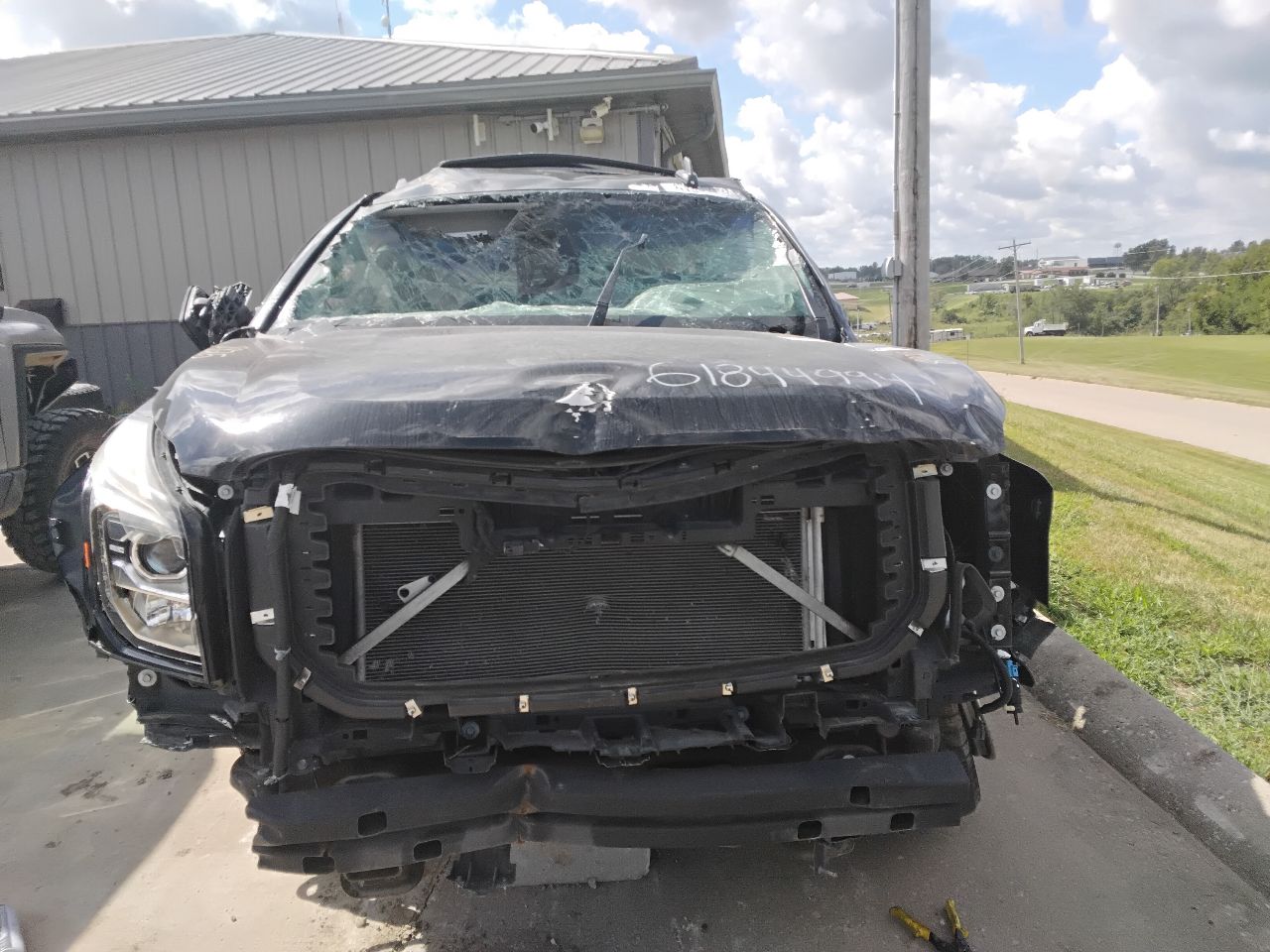 https://f005.backblazeb2.com/file/img-partshotlines-com/Inventory/MA472/Vehicle/27819_05.jpg