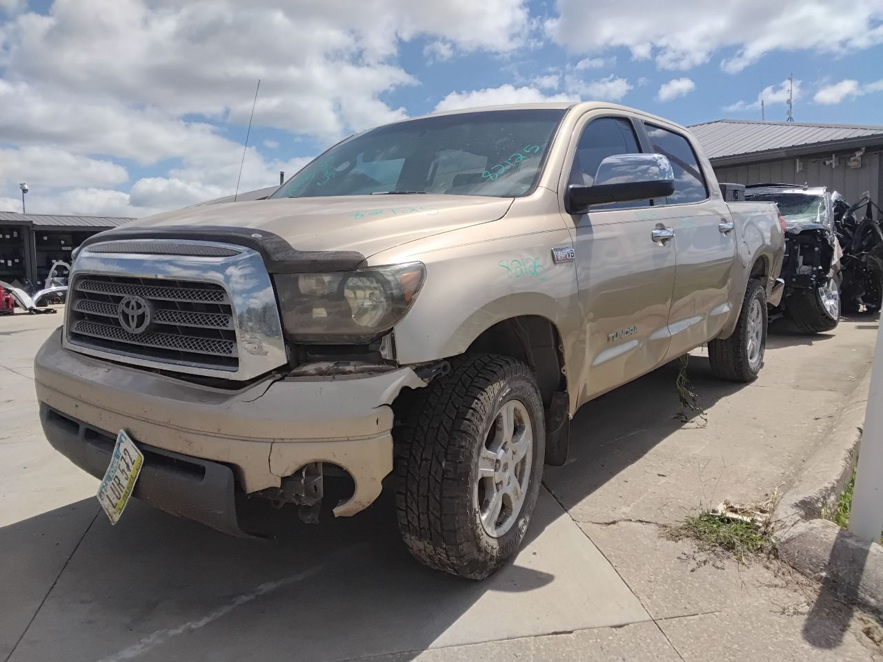 https://f005.backblazeb2.com/file/img-partshotlines-com/Inventory/MA472/Vehicle/27870_01.jpg