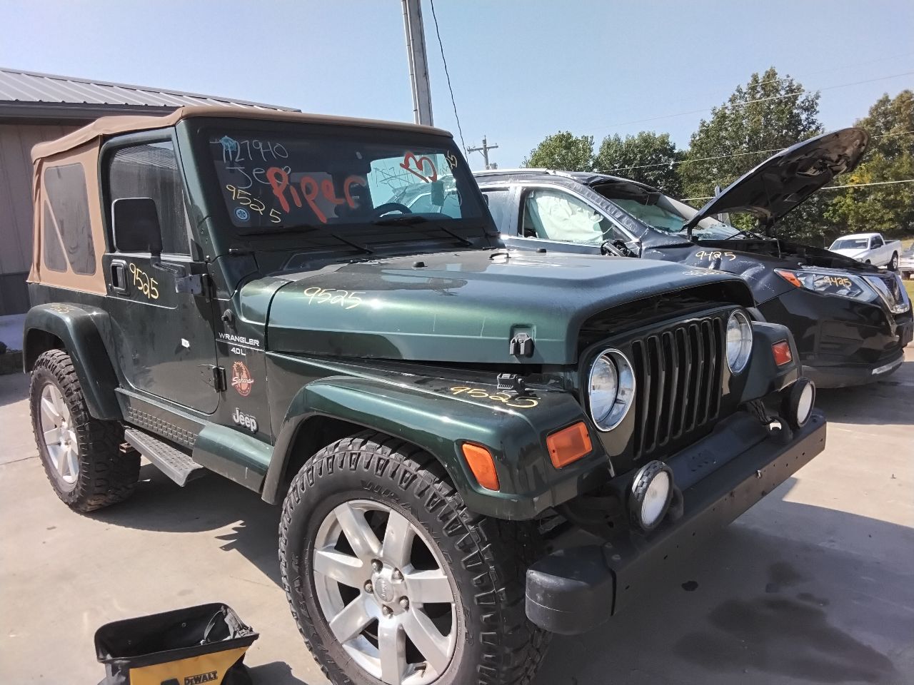 https://f005.backblazeb2.com/file/img-partshotlines-com/Inventory/MA472/Vehicle/27956_01.jpg