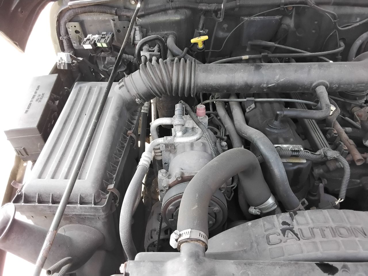 https://f005.backblazeb2.com/file/img-partshotlines-com/Inventory/MA472/Vehicle/27956_12.jpg
