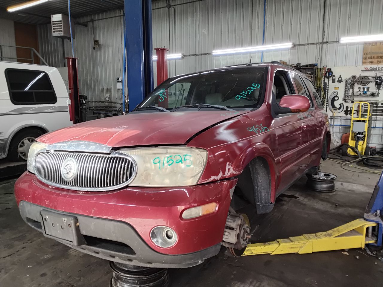https://f005.backblazeb2.com/file/img-partshotlines-com/Inventory/MA472/Vehicle/28022_50.jpg