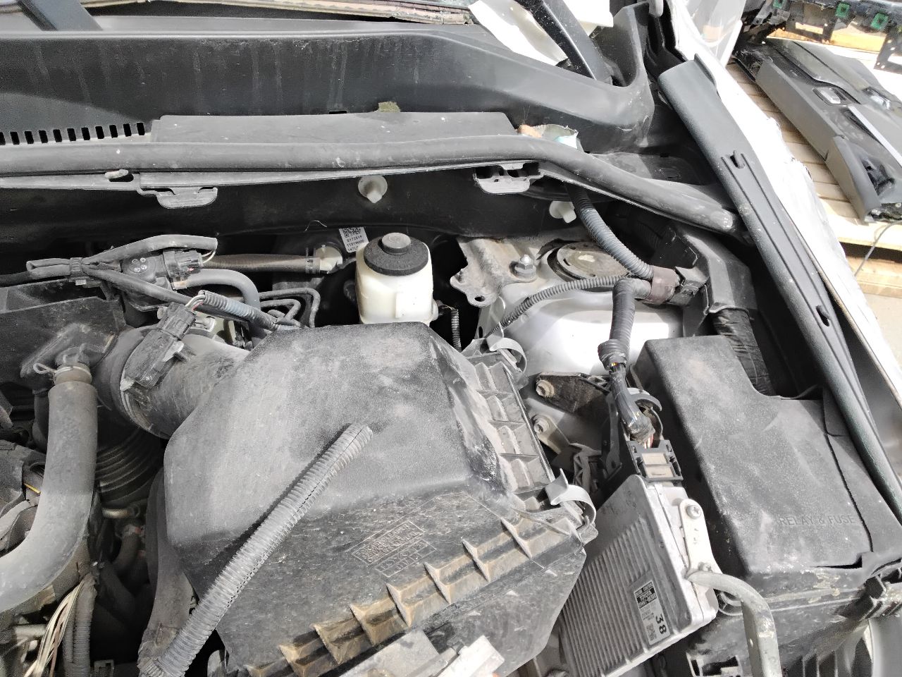 https://f005.backblazeb2.com/file/img-partshotlines-com/Inventory/MA472/Vehicle/28082_09.jpg