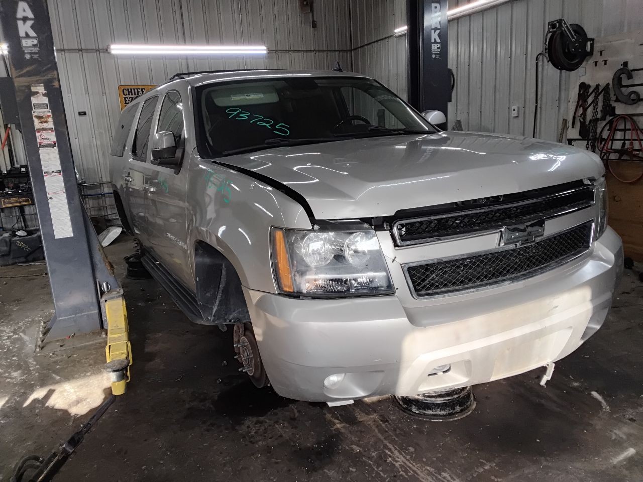 https://f005.backblazeb2.com/file/img-partshotlines-com/Inventory/MA472/Vehicle/28090_04.jpg