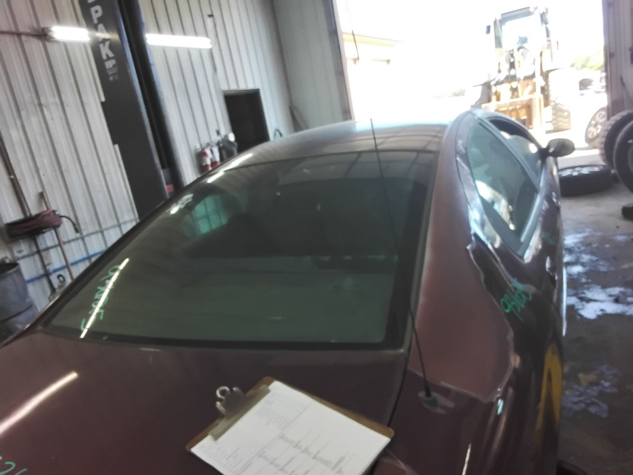 https://f005.backblazeb2.com/file/img-partshotlines-com/Inventory/MA472/Vehicle/28093_09.jpg
