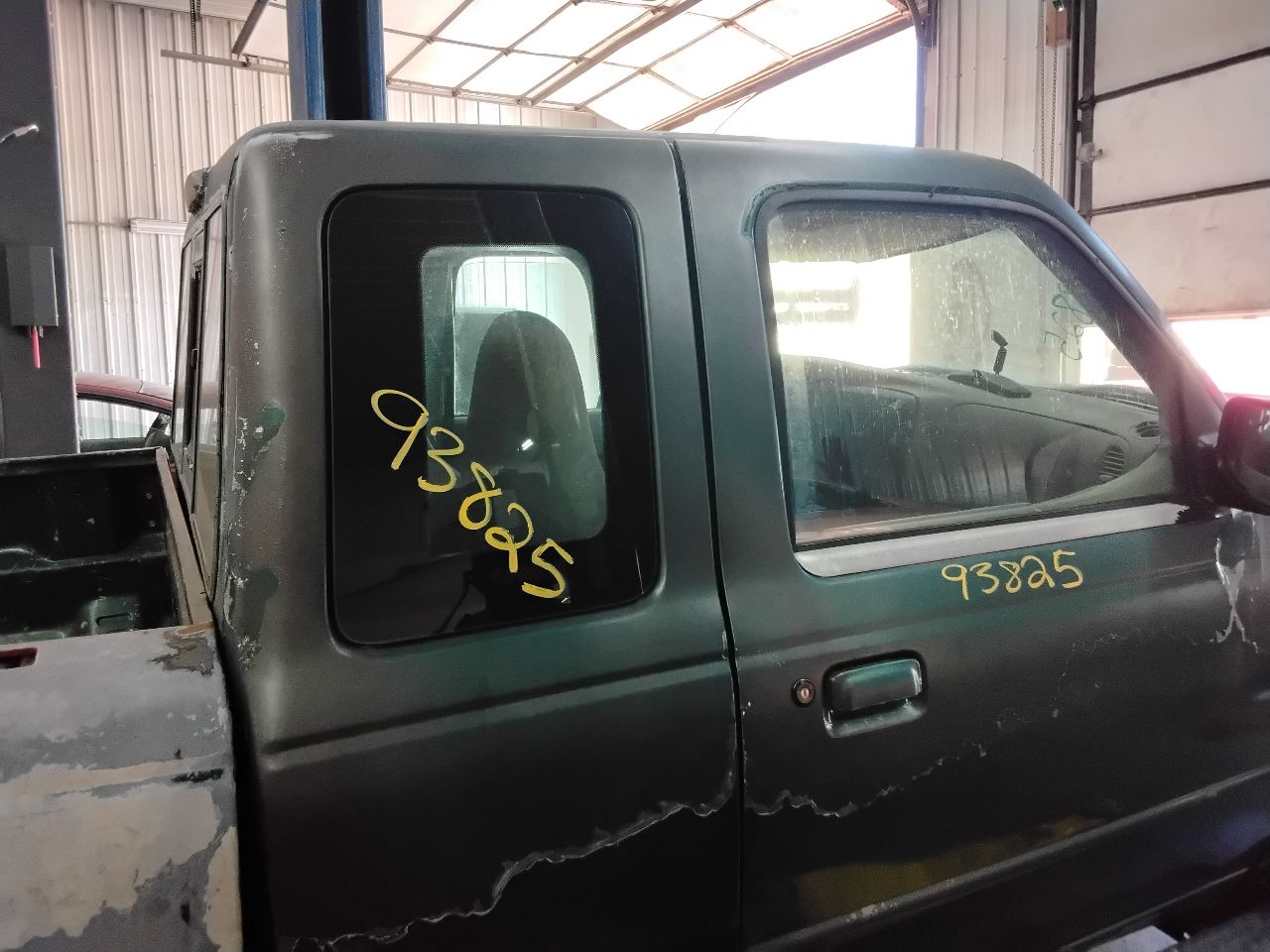 https://f005.backblazeb2.com/file/img-partshotlines-com/Inventory/MA472/Vehicle/28094_06.jpg