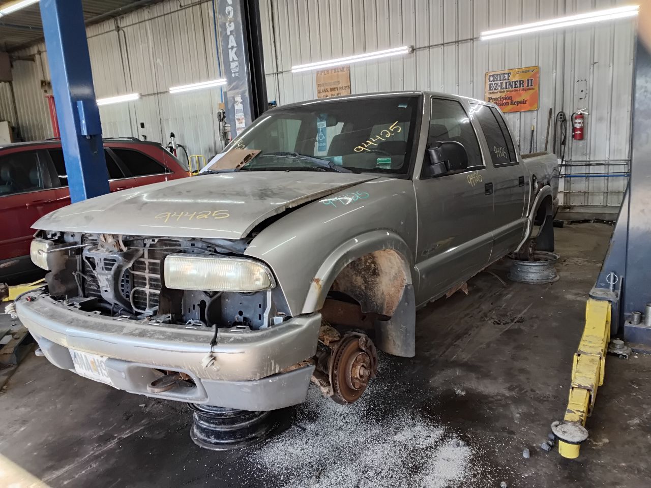 https://f005.backblazeb2.com/file/img-partshotlines-com/Inventory/MA472/Vehicle/28122_03.jpg