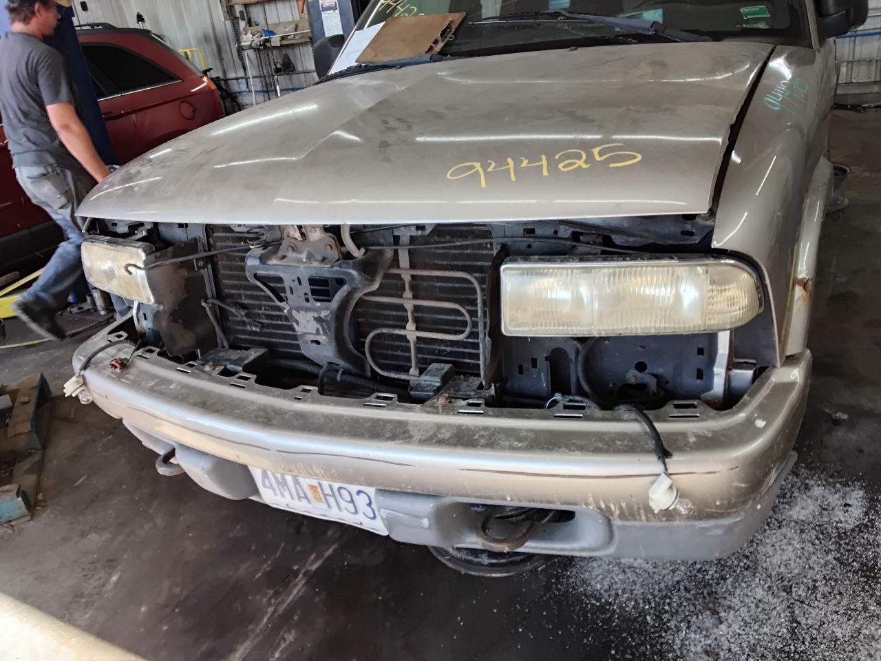 https://f005.backblazeb2.com/file/img-partshotlines-com/Inventory/MA472/Vehicle/28122_04.jpg