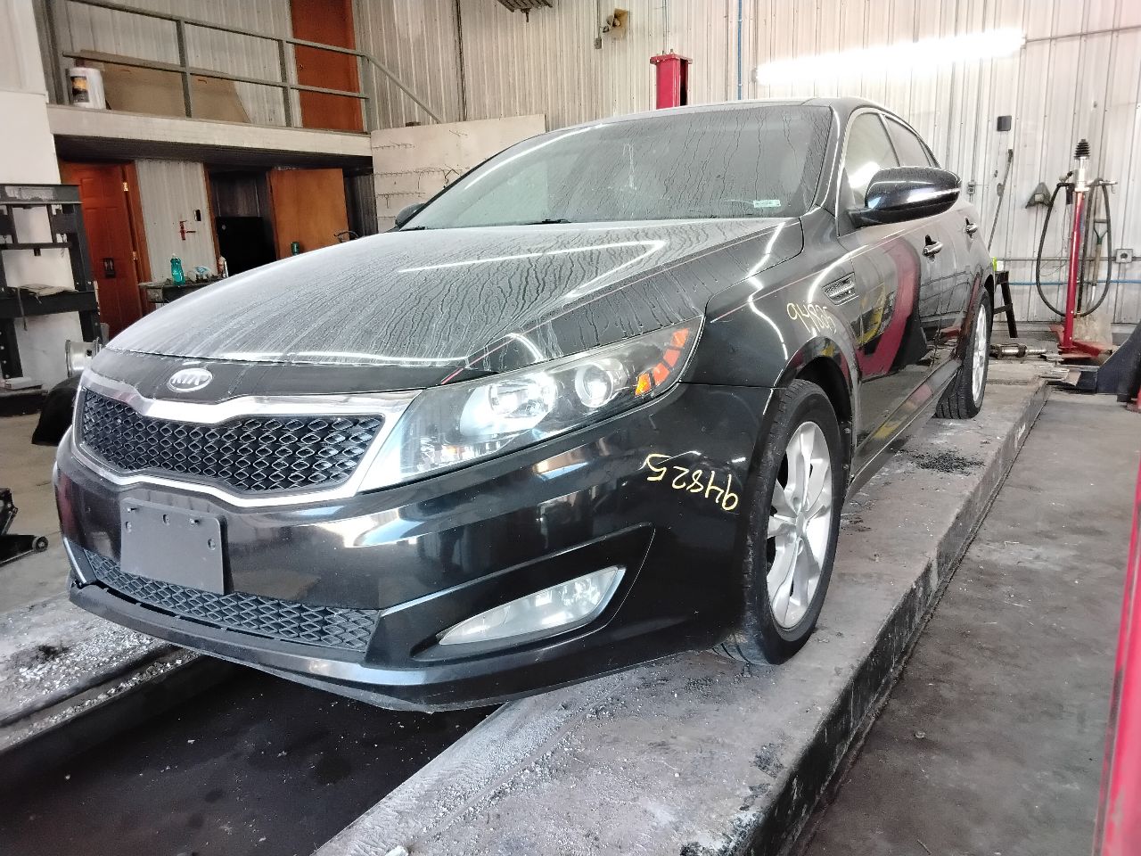 https://f005.backblazeb2.com/file/img-partshotlines-com/Inventory/MA472/Vehicle/28136_03.jpg