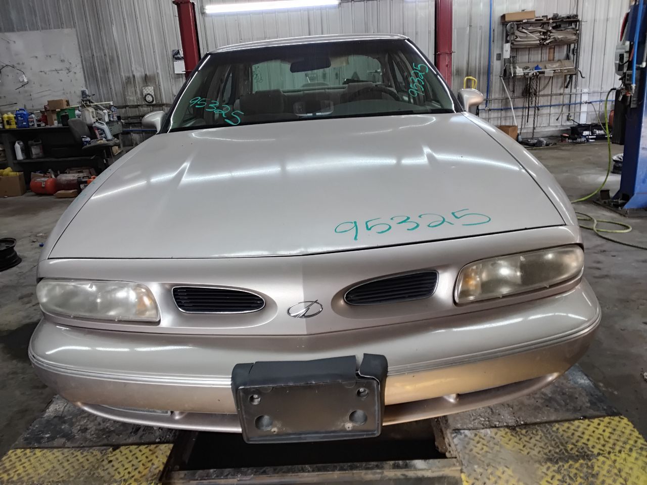 https://f005.backblazeb2.com/file/img-partshotlines-com/Inventory/MA472/Vehicle/28144_02.jpg
