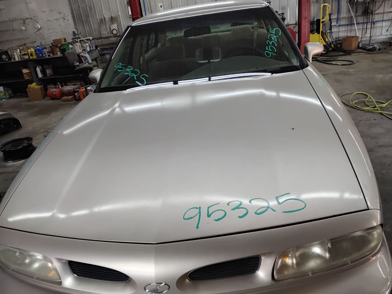 https://f005.backblazeb2.com/file/img-partshotlines-com/Inventory/MA472/Vehicle/28144_05.jpg