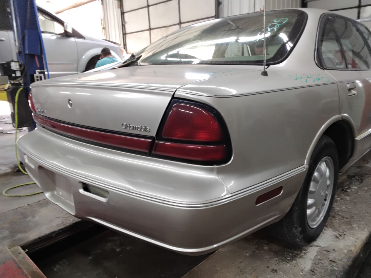 https://f005.backblazeb2.com/file/img-partshotlines-com/Inventory/MA472/Vehicle/28144_11.jpg