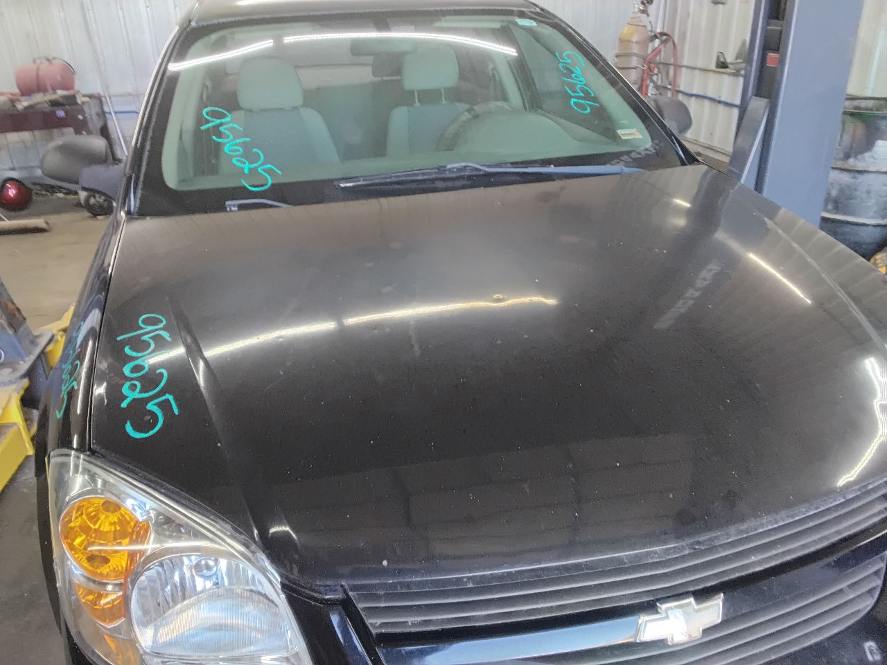 https://f005.backblazeb2.com/file/img-partshotlines-com/Inventory/MA472/Vehicle/28151_09.jpg