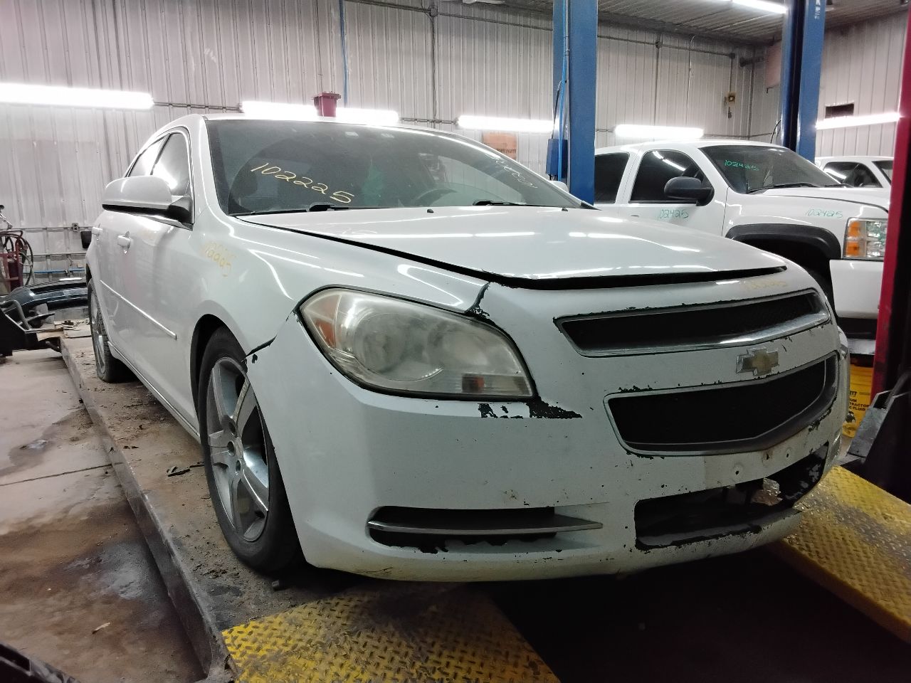 https://f005.backblazeb2.com/file/img-partshotlines-com/Inventory/MA472/Vehicle/28302_03.jpg