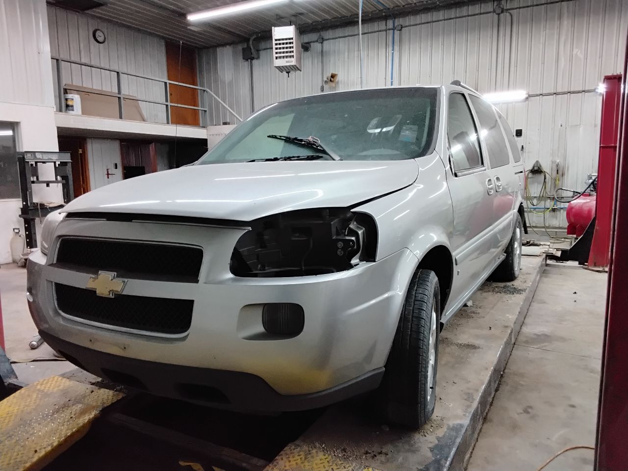 https://f005.backblazeb2.com/file/img-partshotlines-com/Inventory/MA472/Vehicle/28312_01.jpg
