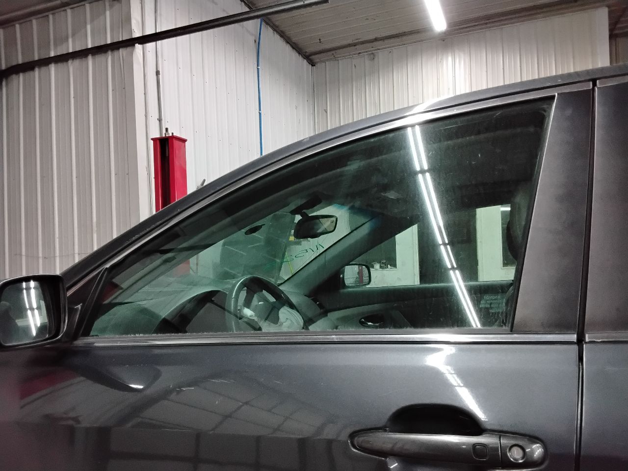 https://f005.backblazeb2.com/file/img-partshotlines-com/Inventory/MA472/Vehicle/28424_10.jpg