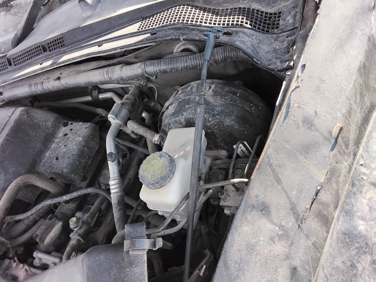 https://f005.backblazeb2.com/file/img-partshotlines-com/Inventory/MA472/Vehicle/28595_09.jpg
