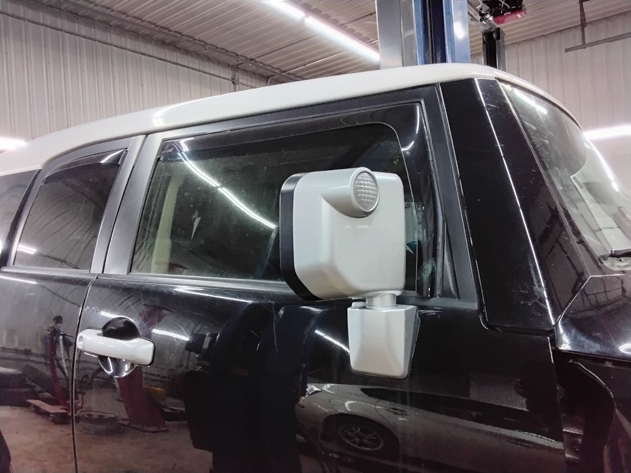 https://f005.backblazeb2.com/file/img-partshotlines-com/Inventory/MA472/Vehicle/28673_07.jpg