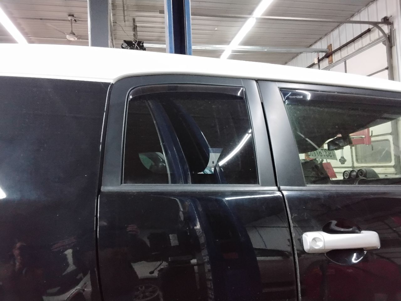 https://f005.backblazeb2.com/file/img-partshotlines-com/Inventory/MA472/Vehicle/28673_09.jpg