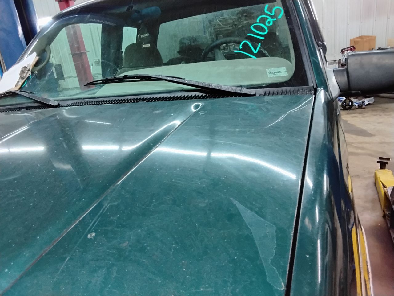 https://f005.backblazeb2.com/file/img-partshotlines-com/Inventory/MA472/Vehicle/28691_08.jpg