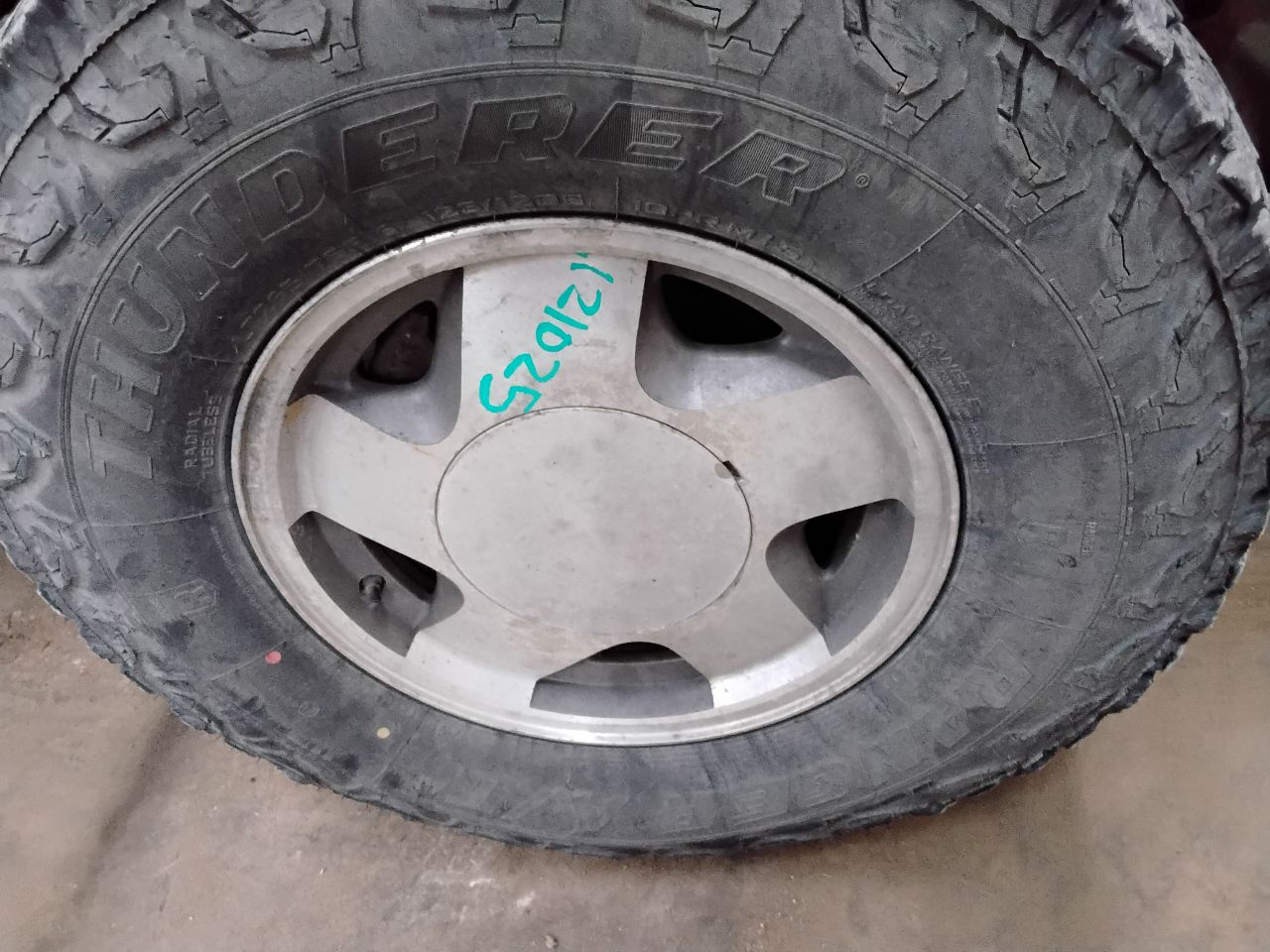 https://f005.backblazeb2.com/file/img-partshotlines-com/Inventory/MA472/Vehicle/28691_09.jpg