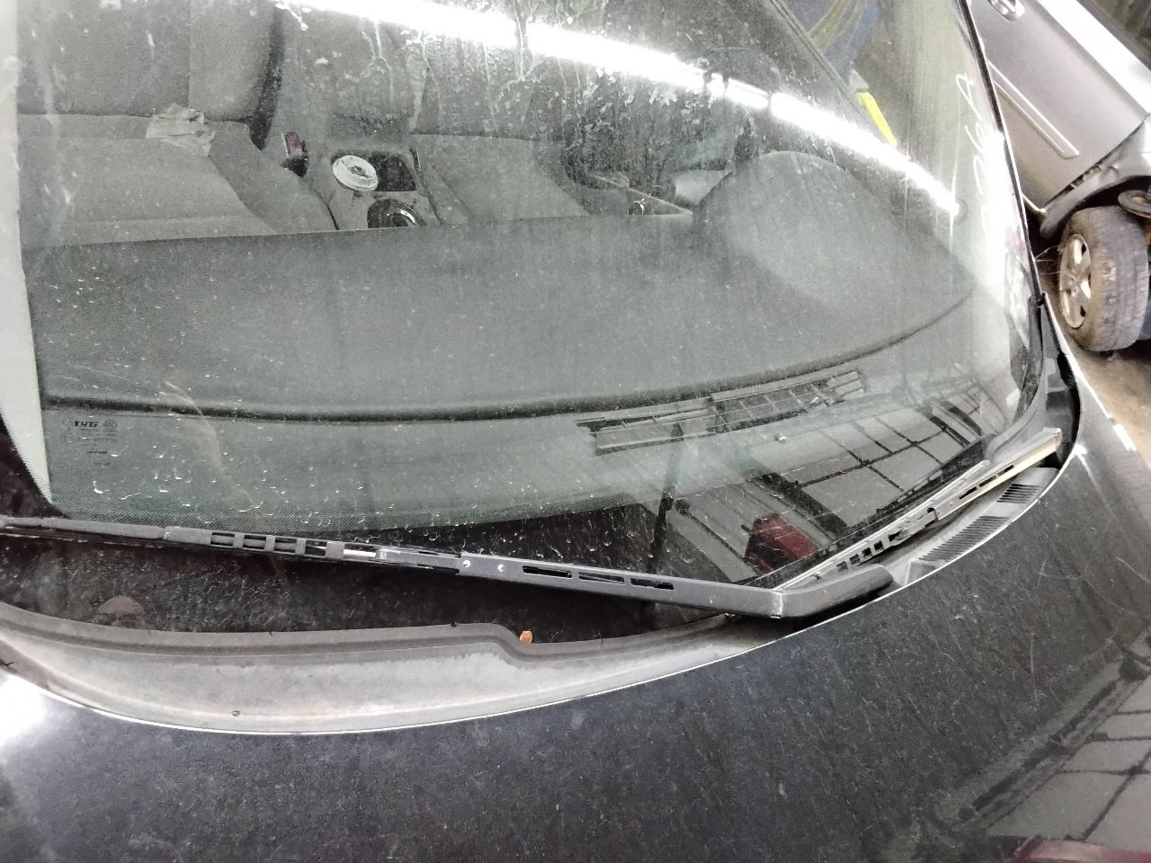 https://f005.backblazeb2.com/file/img-partshotlines-com/Inventory/MA472/Vehicle/28746_04.jpg