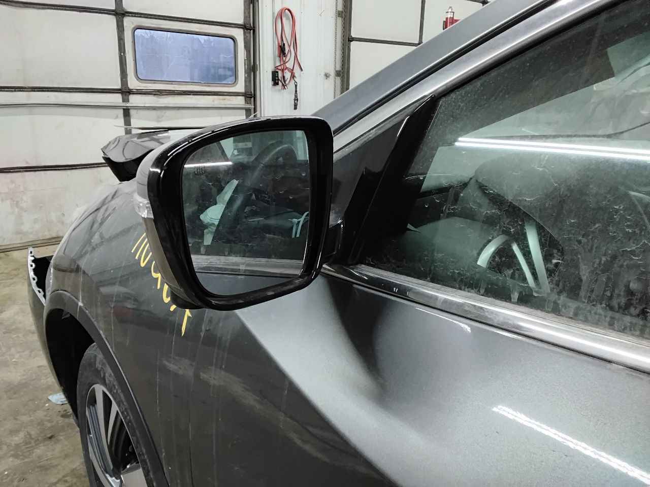 https://f005.backblazeb2.com/file/img-partshotlines-com/Inventory/MA472/Vehicle/28810_11.jpg