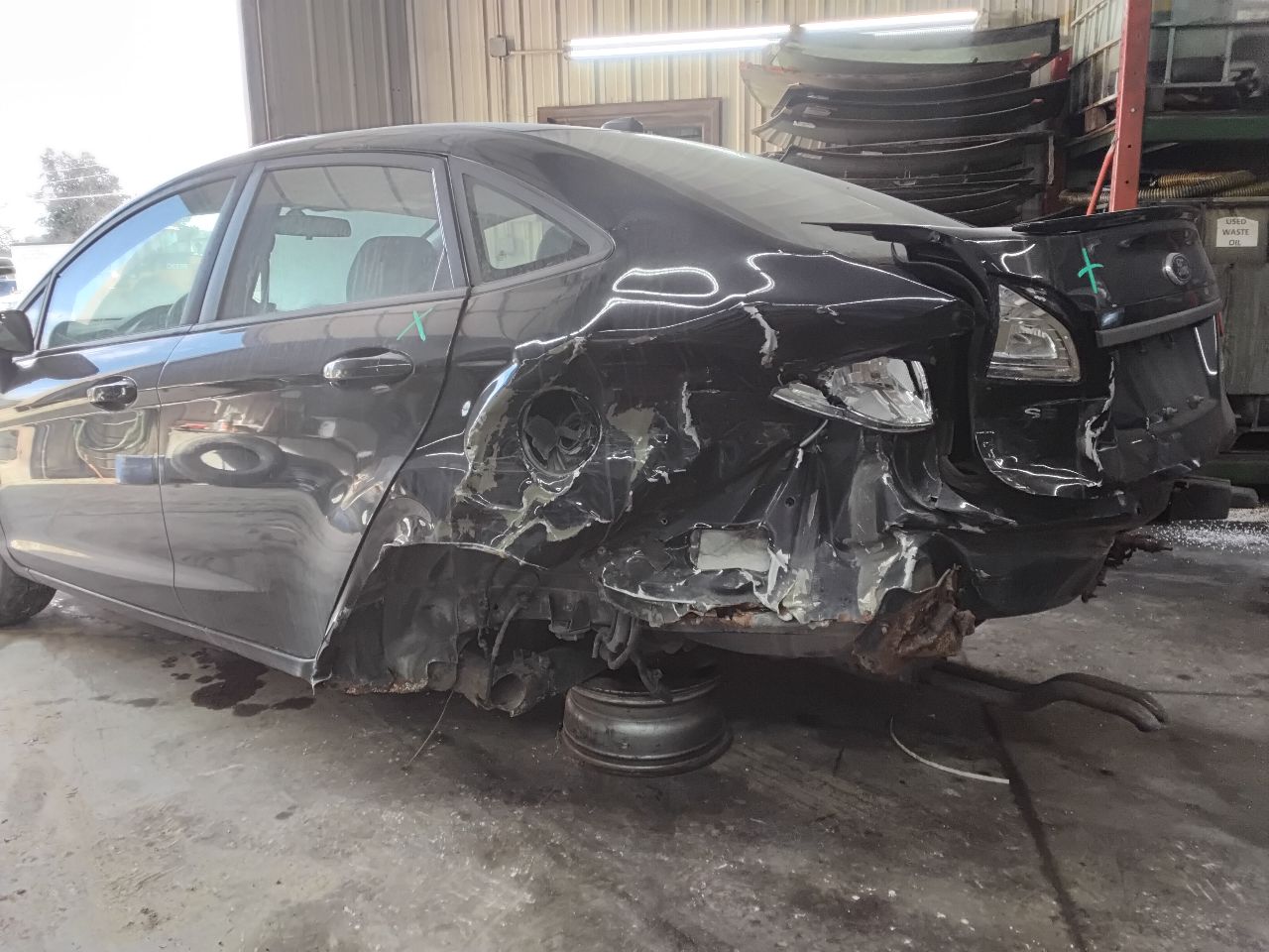 https://f005.backblazeb2.com/file/img-partshotlines-com/Inventory/MA472/Vehicle/28812_04.jpg