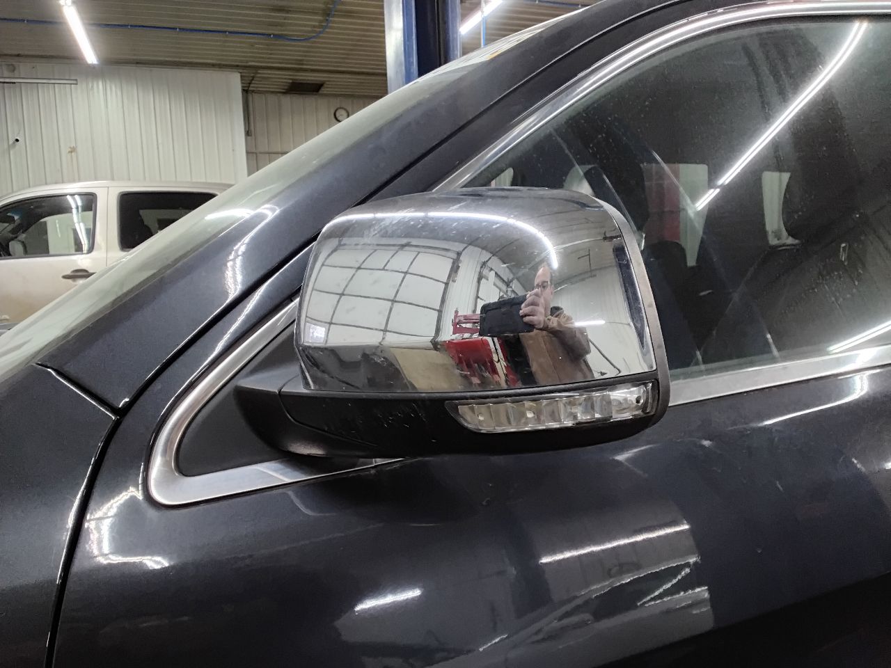 https://f005.backblazeb2.com/file/img-partshotlines-com/Inventory/MA472/Vehicle/28822_08.jpg
