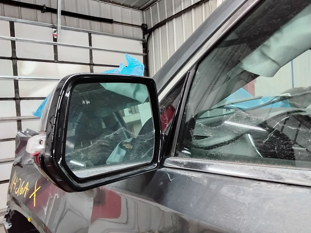 https://f005.backblazeb2.com/file/img-partshotlines-com/Inventory/MA472/Vehicle/28823_06.jpg