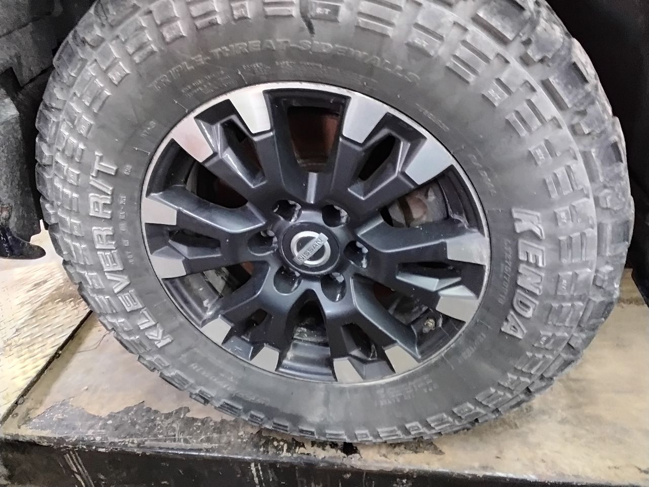 https://f005.backblazeb2.com/file/img-partshotlines-com/Inventory/MA472/Vehicle/29011_08.jpg