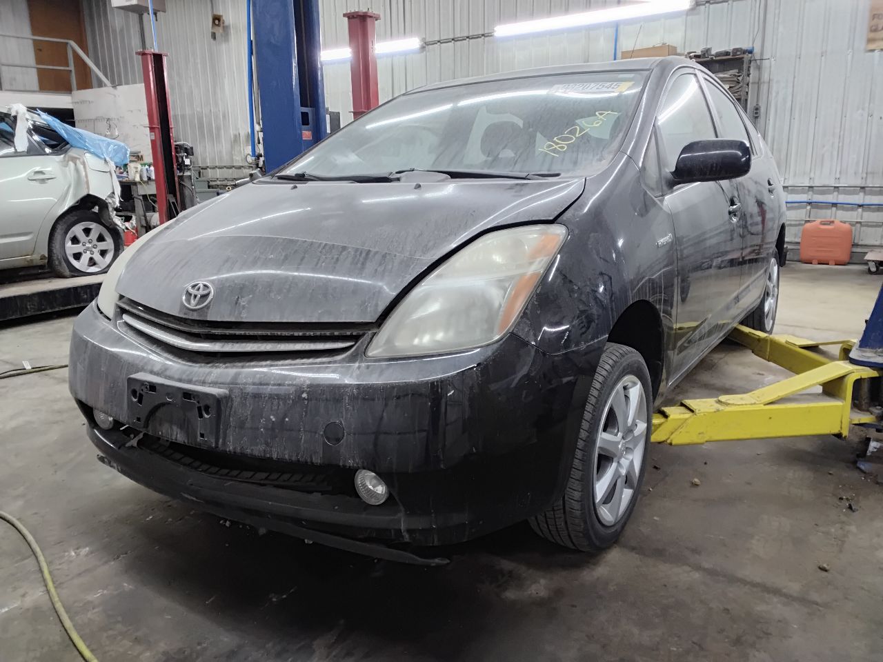 https://f005.backblazeb2.com/file/img-partshotlines-com/Inventory/MA472/Vehicle/29020_01.jpg