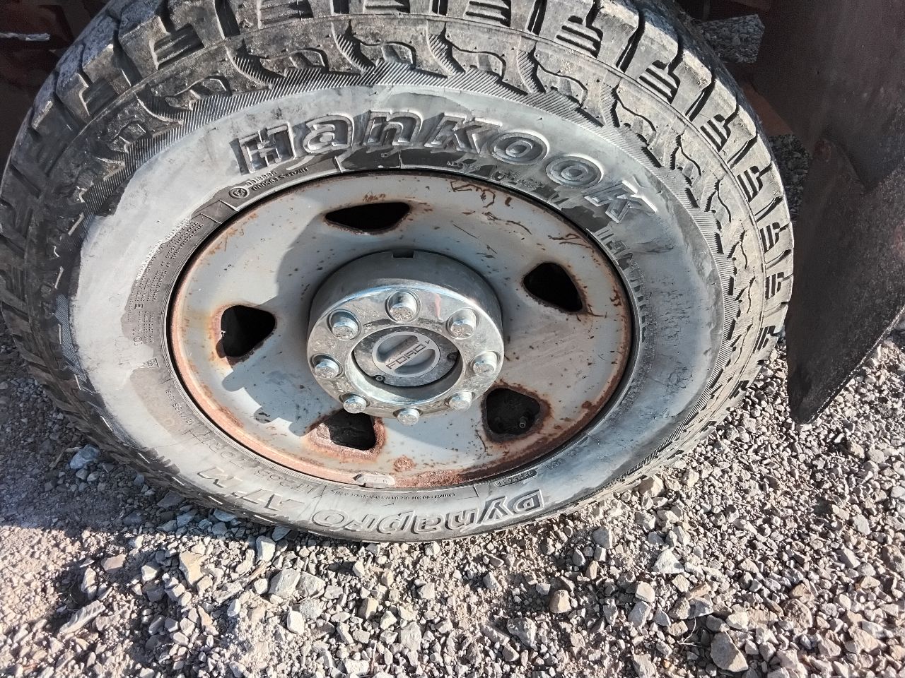 https://f005.backblazeb2.com/file/img-partshotlines-com/Inventory/MA472/Vehicle/29135_04.jpg