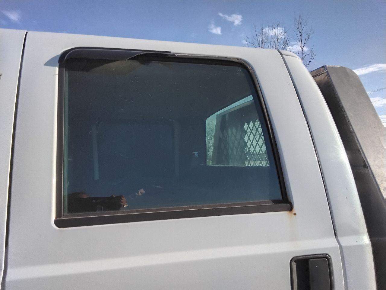 https://f005.backblazeb2.com/file/img-partshotlines-com/Inventory/MA472/Vehicle/29135_07.jpg