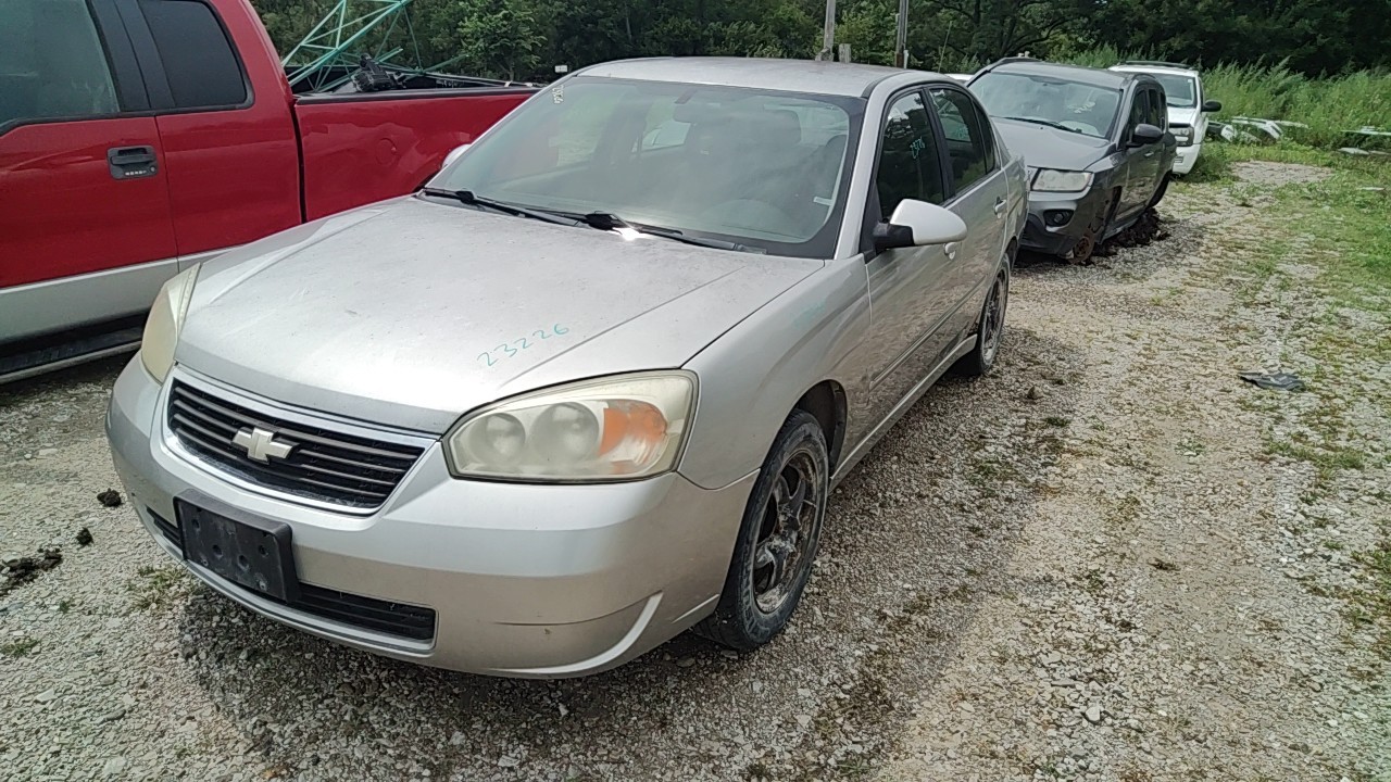https://f005.backblazeb2.com/file/img-partshotlines-com/Inventory/MA472/Vehicle/29206_03.jpg