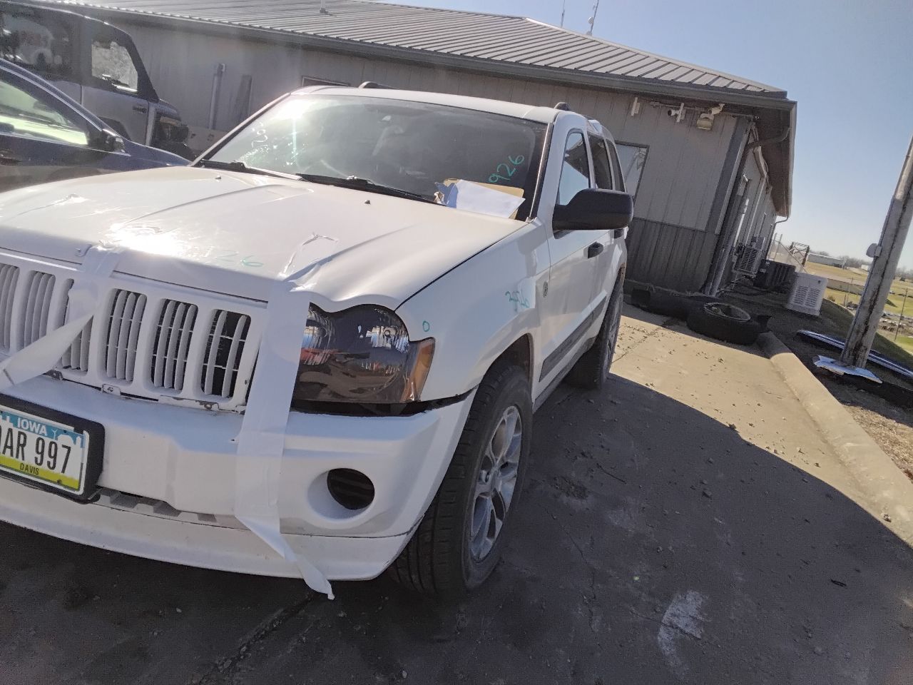 https://f005.backblazeb2.com/file/img-partshotlines-com/Inventory/MA472/Vehicle/29301_03.jpg