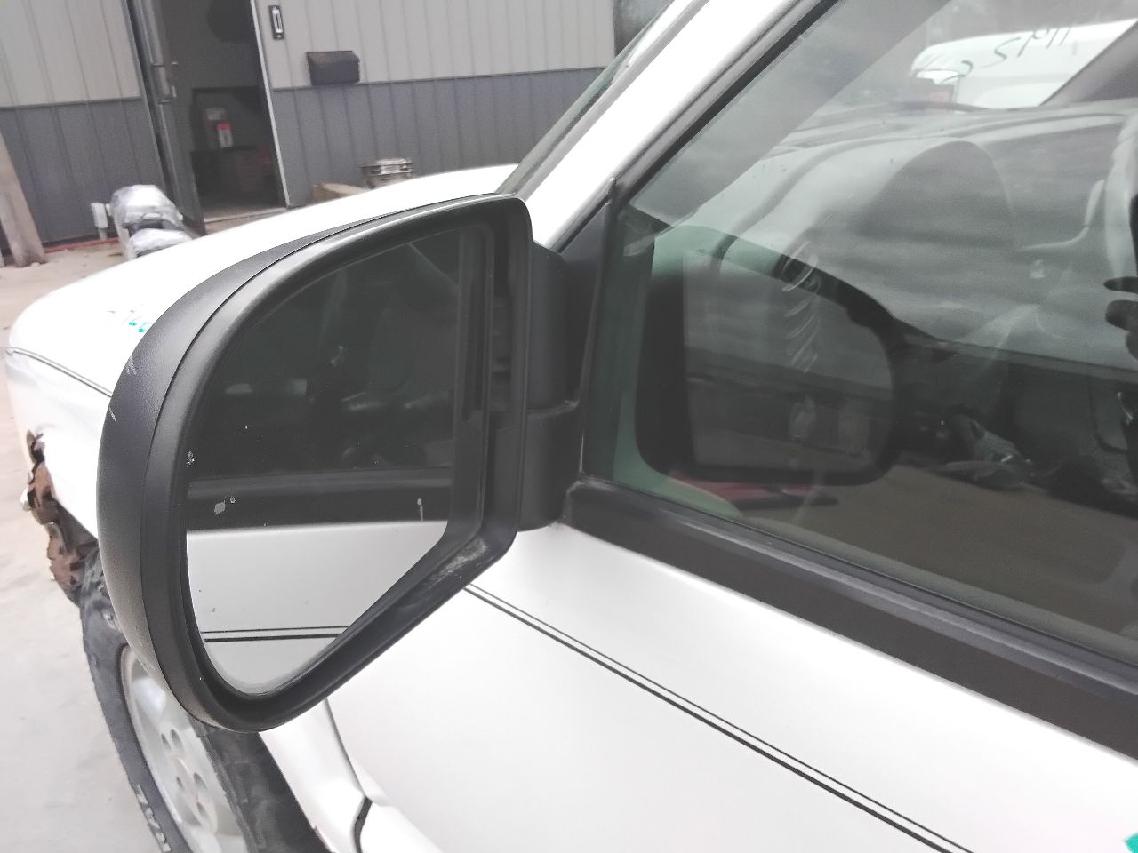 https://f005.backblazeb2.com/file/img-partshotlines-com/Inventory/MA472/Vehicle/29448_05.jpg