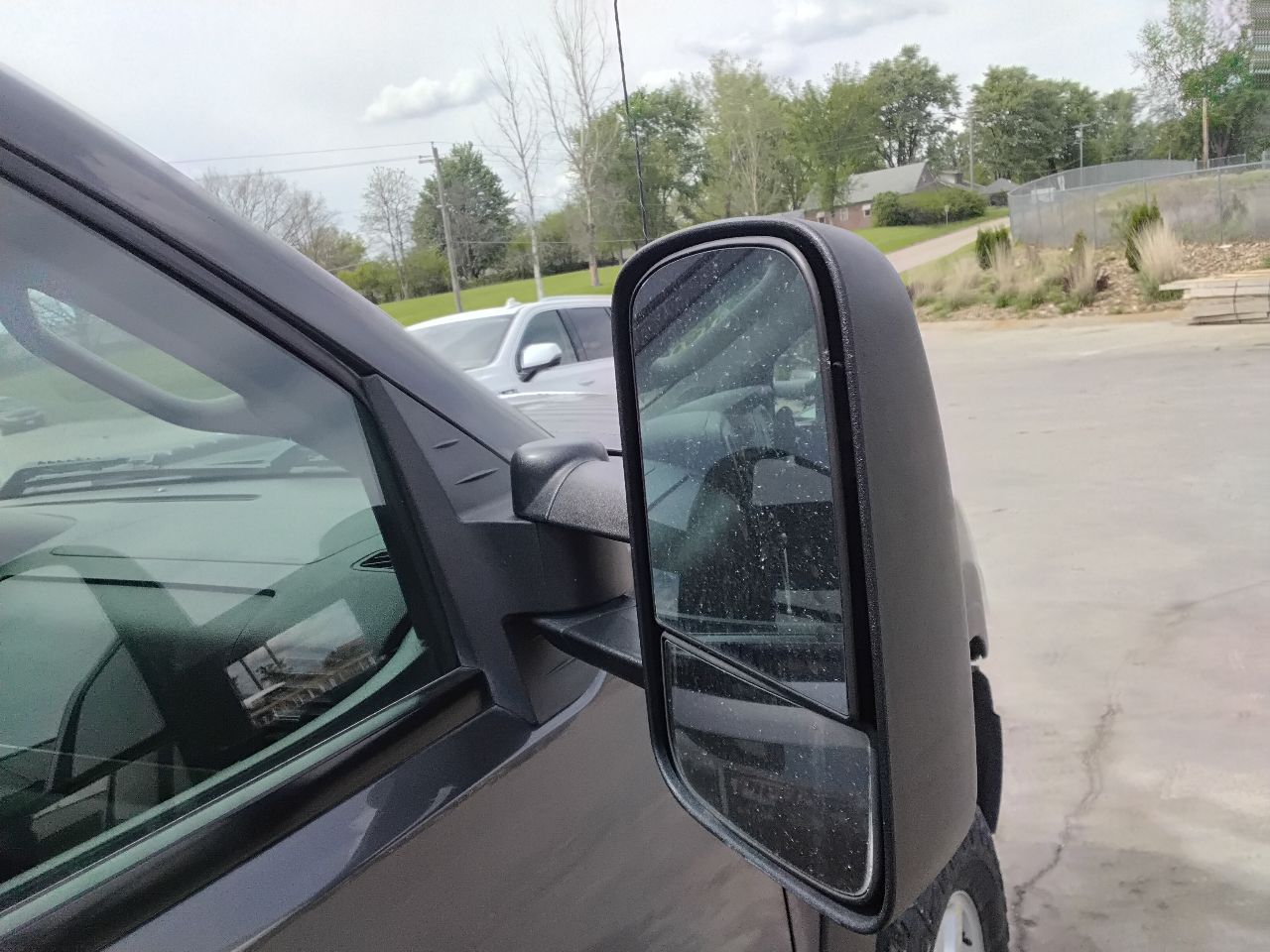 https://f005.backblazeb2.com/file/img-partshotlines-com/Inventory/MA472/Vehicle/29555_06.jpg