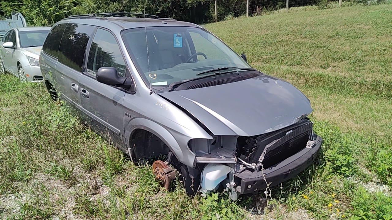 https://f005.backblazeb2.com/file/img-partshotlines-com/Inventory/MA472/Vehicle/29707_04.jpg