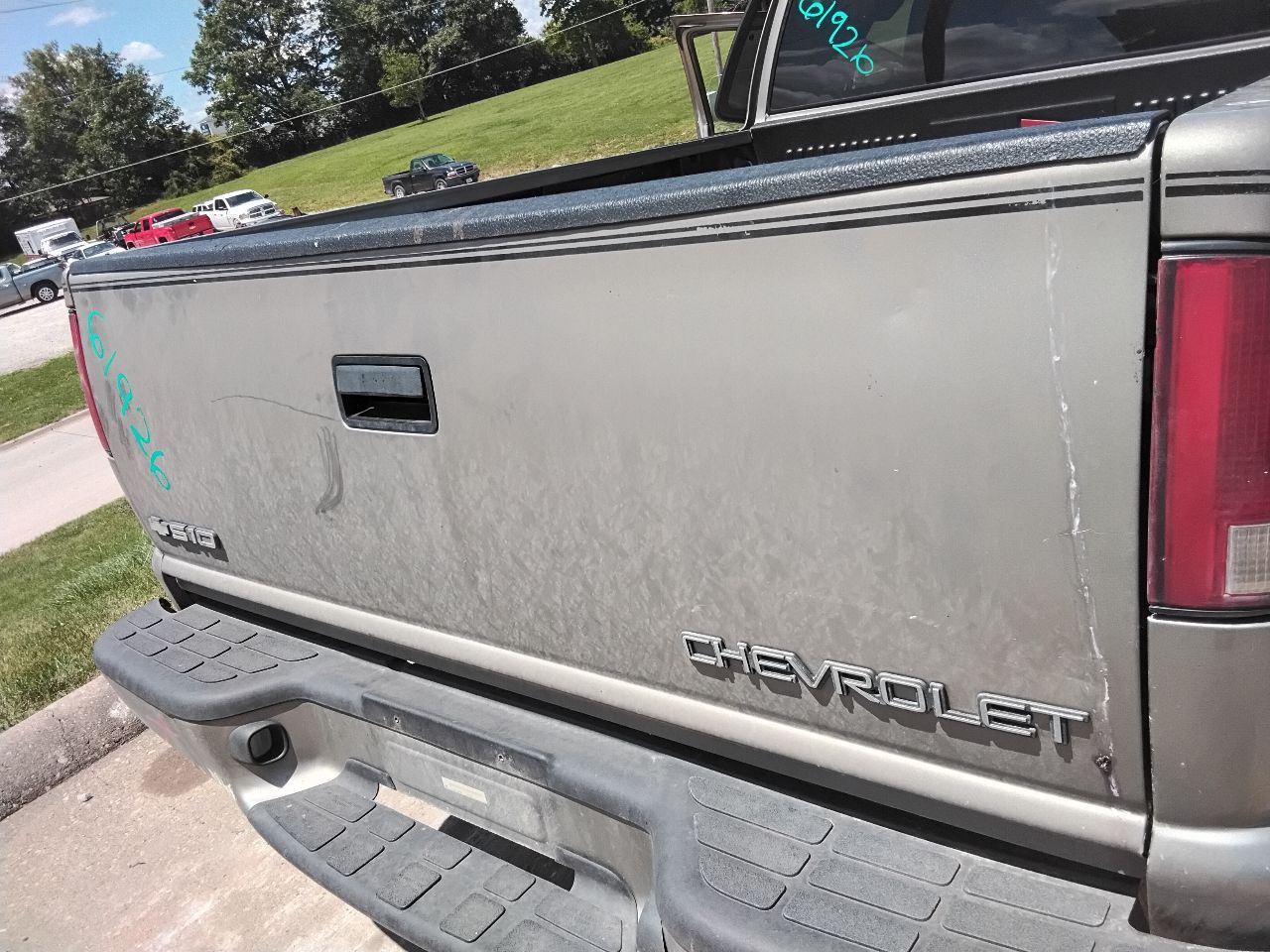 https://f005.backblazeb2.com/file/img-partshotlines-com/Inventory/MA472/Vehicle/29851_09.jpg