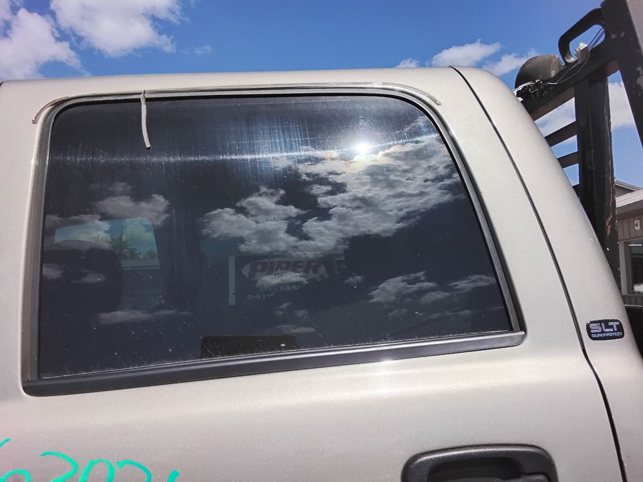 https://f005.backblazeb2.com/file/img-partshotlines-com/Inventory/MA472/Vehicle/29852_09.jpg