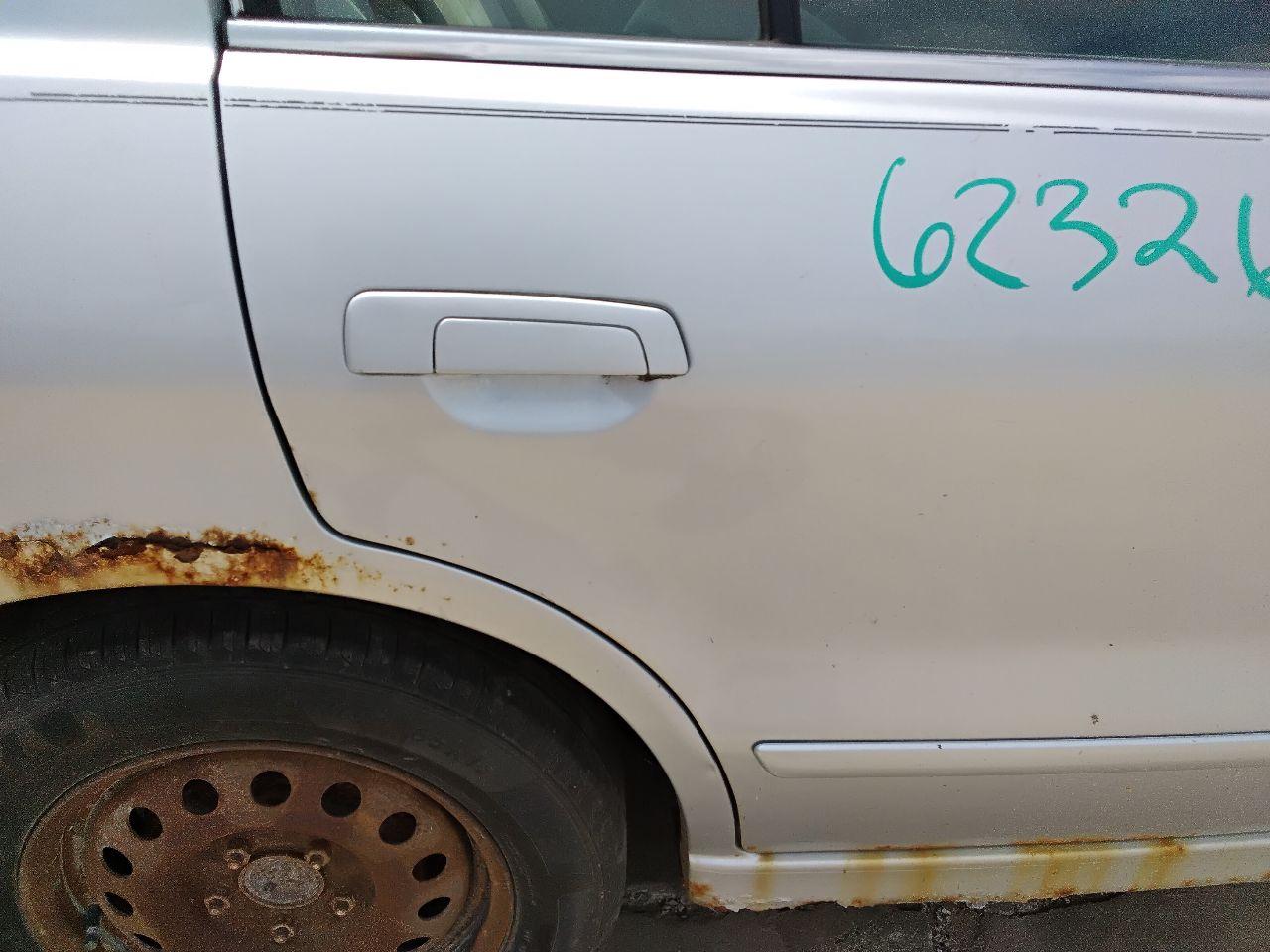 https://f005.backblazeb2.com/file/img-partshotlines-com/Inventory/MA472/Vehicle/29861_08.jpg